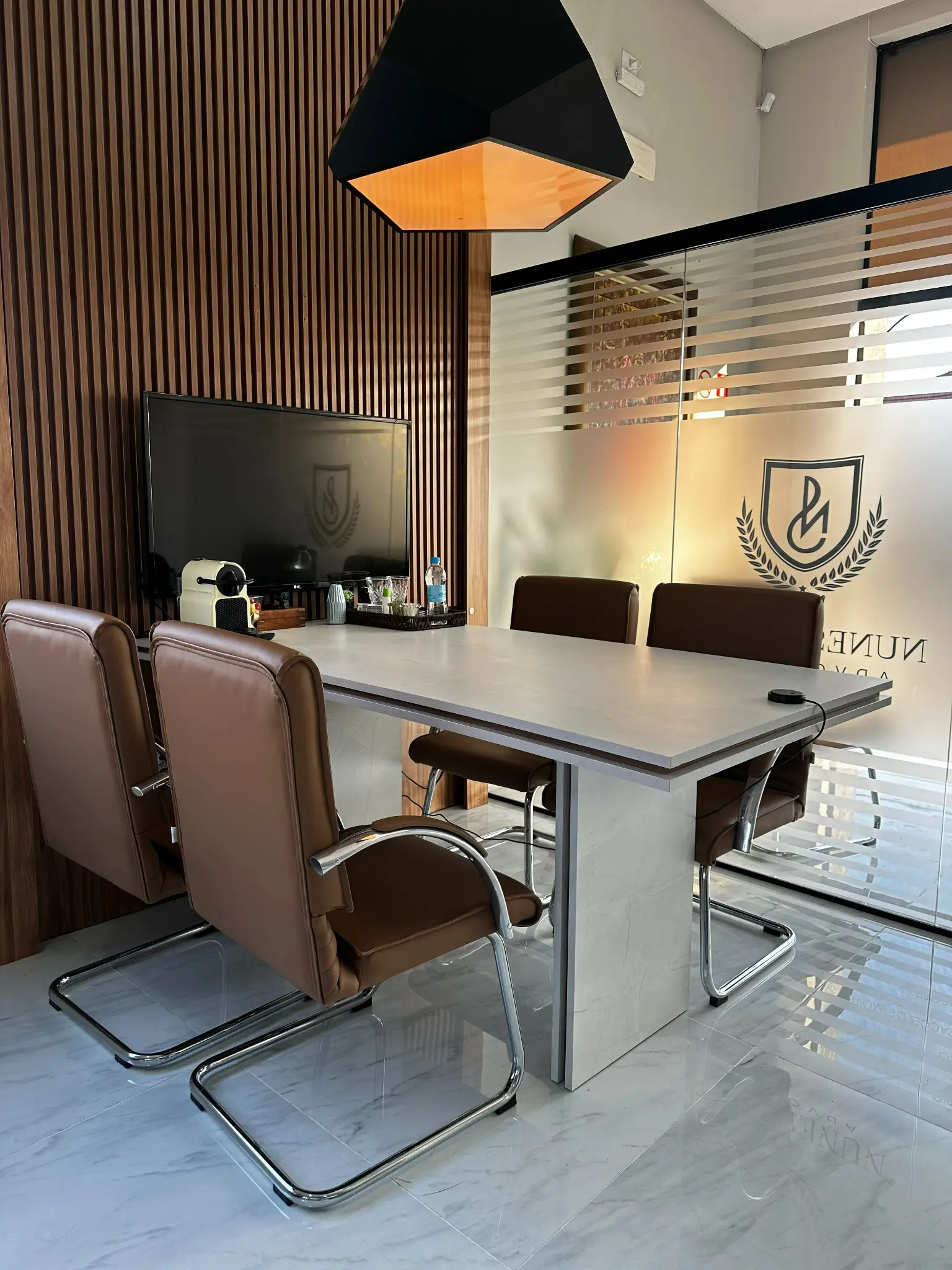 Foto da Sala de Reunião